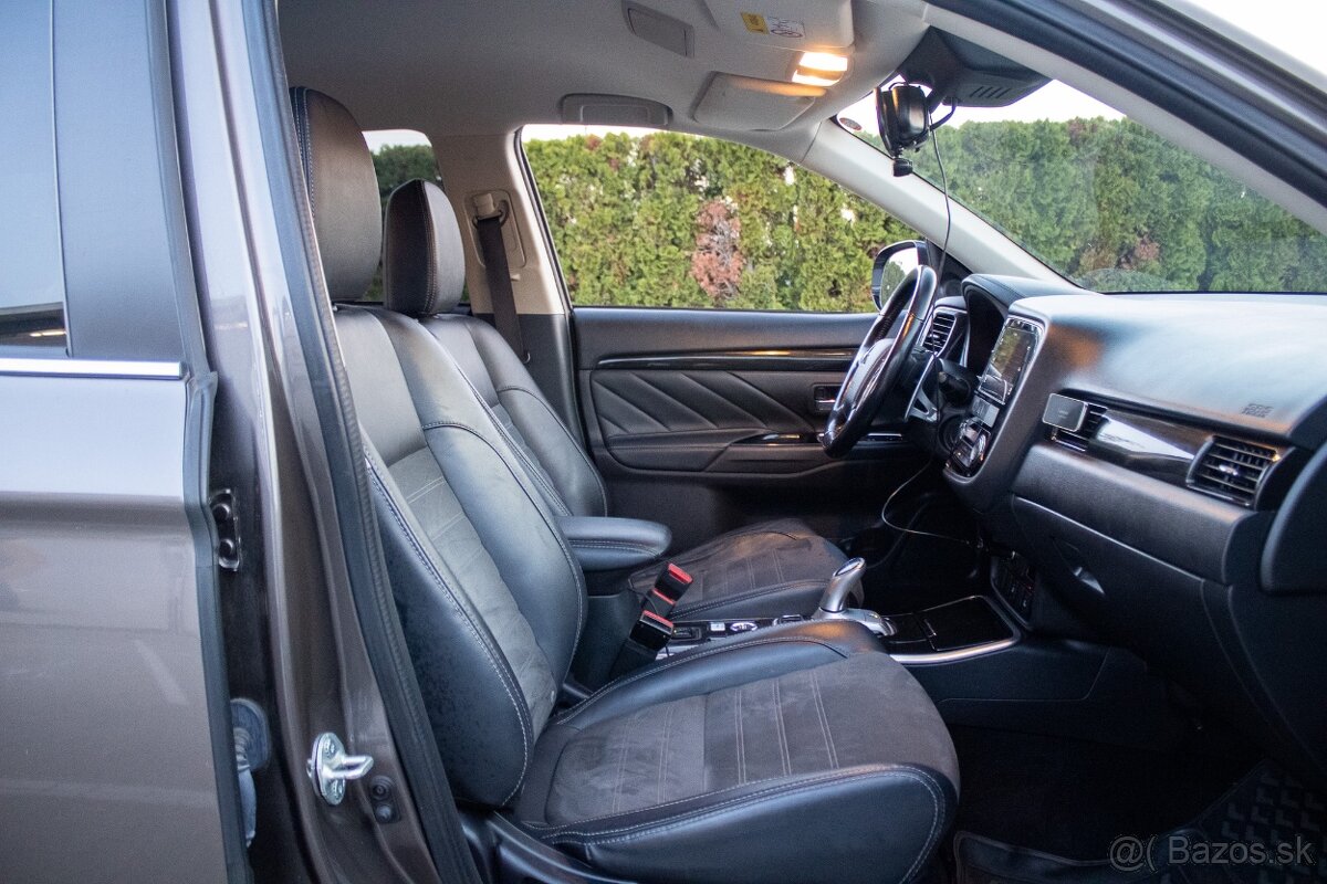 Mitsubishi Outlander 2.0i PHEV Hybrid - 12