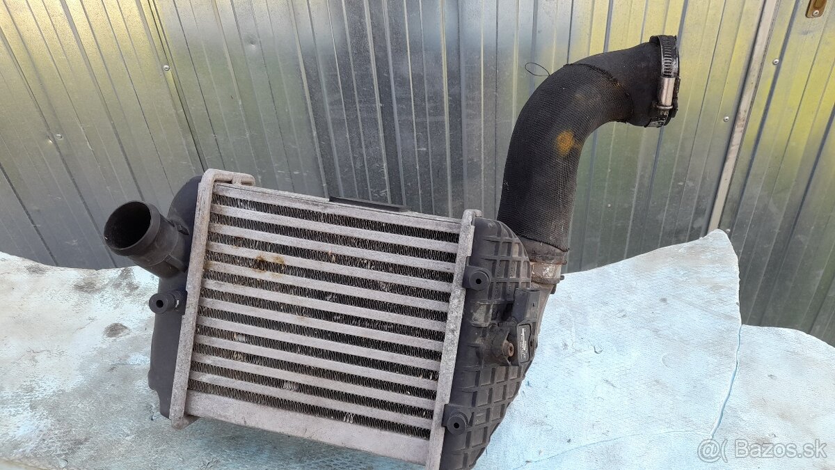 Audi A4 2,5 TDI - Audi A3 1,6 Benzín - 12