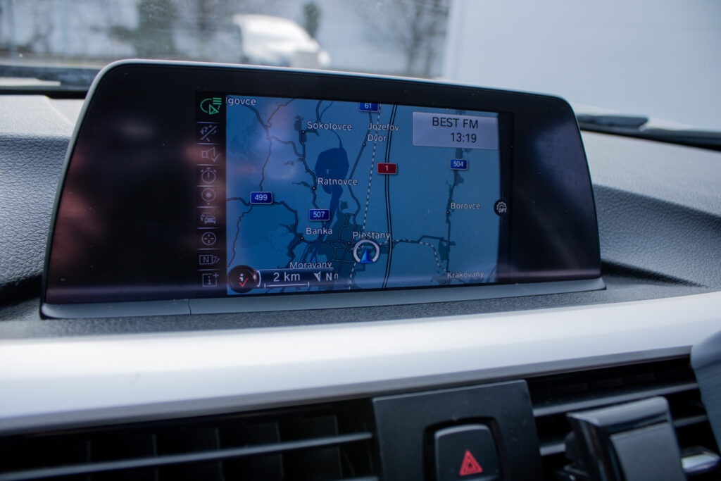 BMW Rad 3 Touring 318D 100kW 2014 - 12