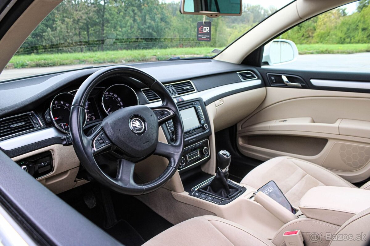 Škoda Superb Combi 2.0 TDI CR Business - 12