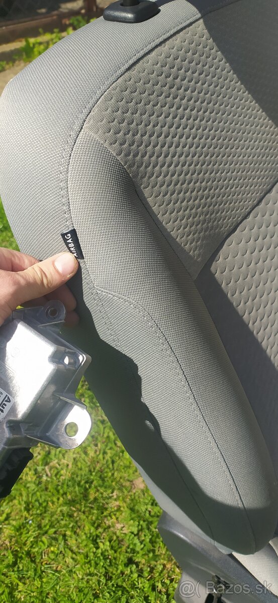 rozpredam renault clio 2011 - 12