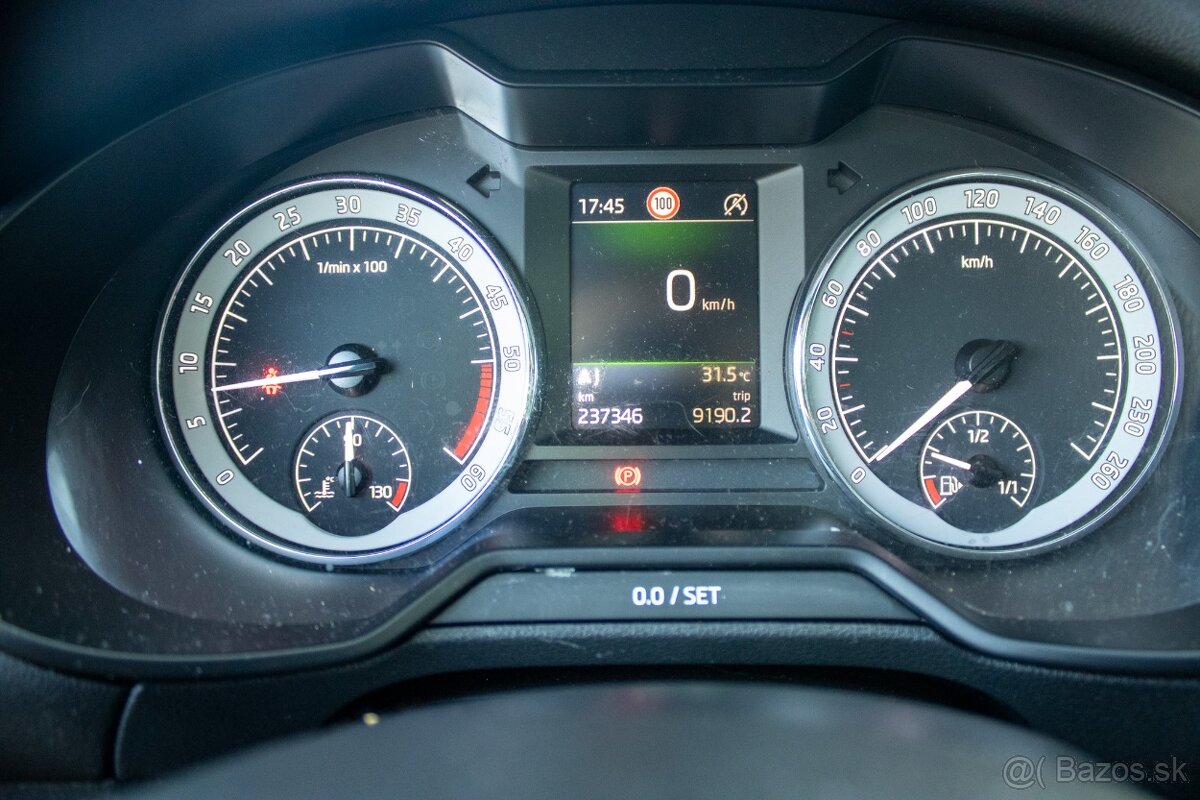 Škoda Octavia Combi - 12