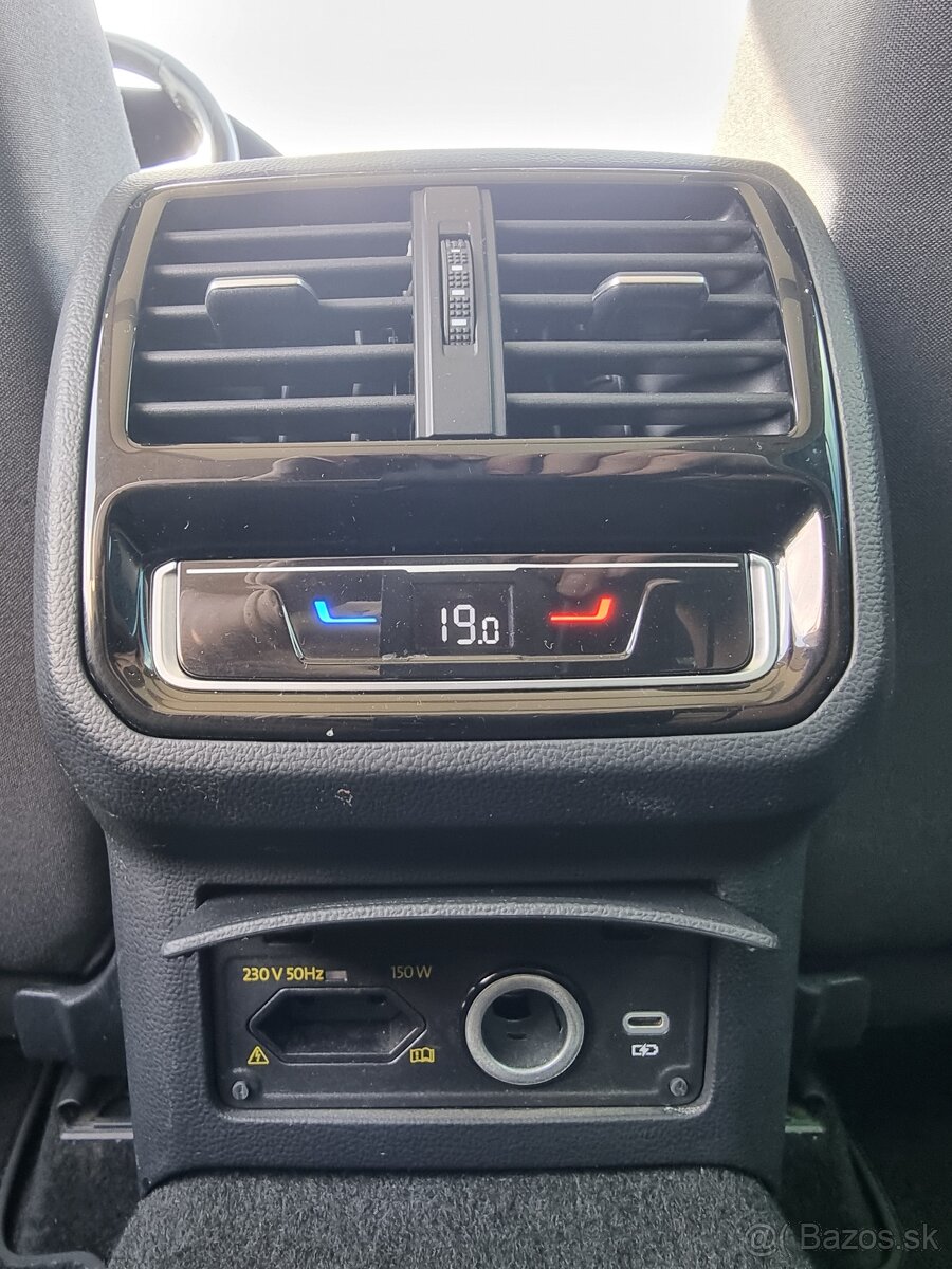 Volkswagen Passat Variant 2.0TDI Elegance DSG za 17.490 € - 12