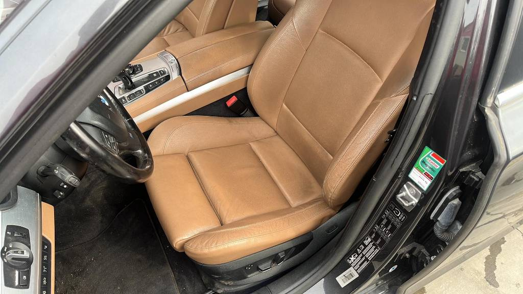 BMW 750i M-packet xdrive F01 - 12
