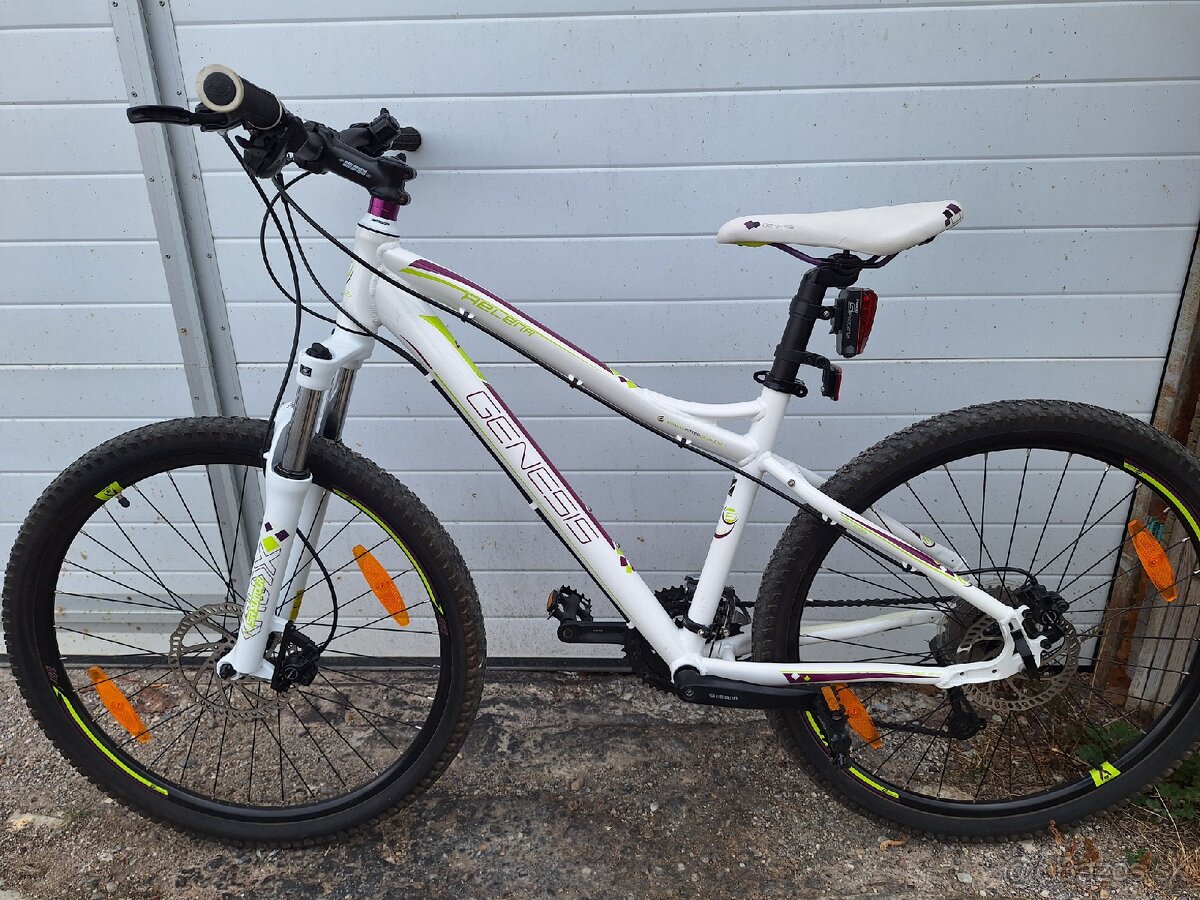 Horský bicykel Genesis Helena, 26", v dobrom stave - 12