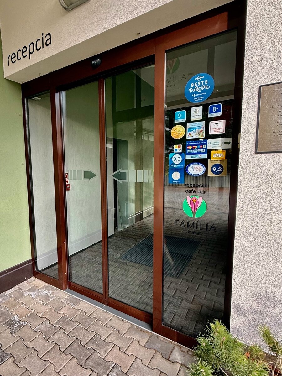 Atraktívny apartmán s terasou, parkovaním a wellness - 12