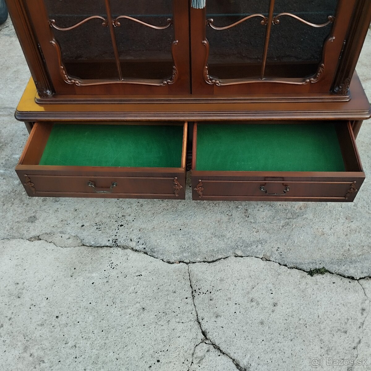 Na predaj zachovala starožitna vitrína - 12