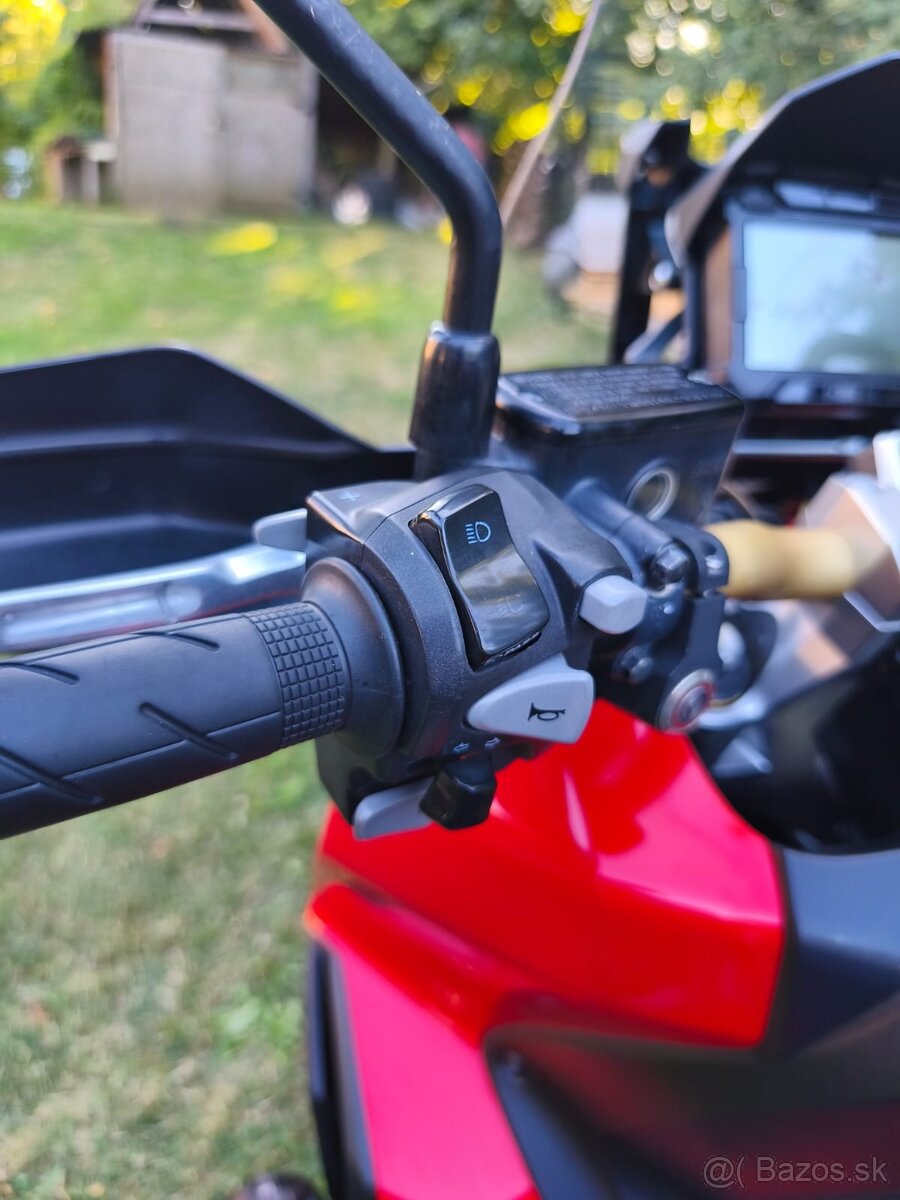 Honda x adv 750 - 12