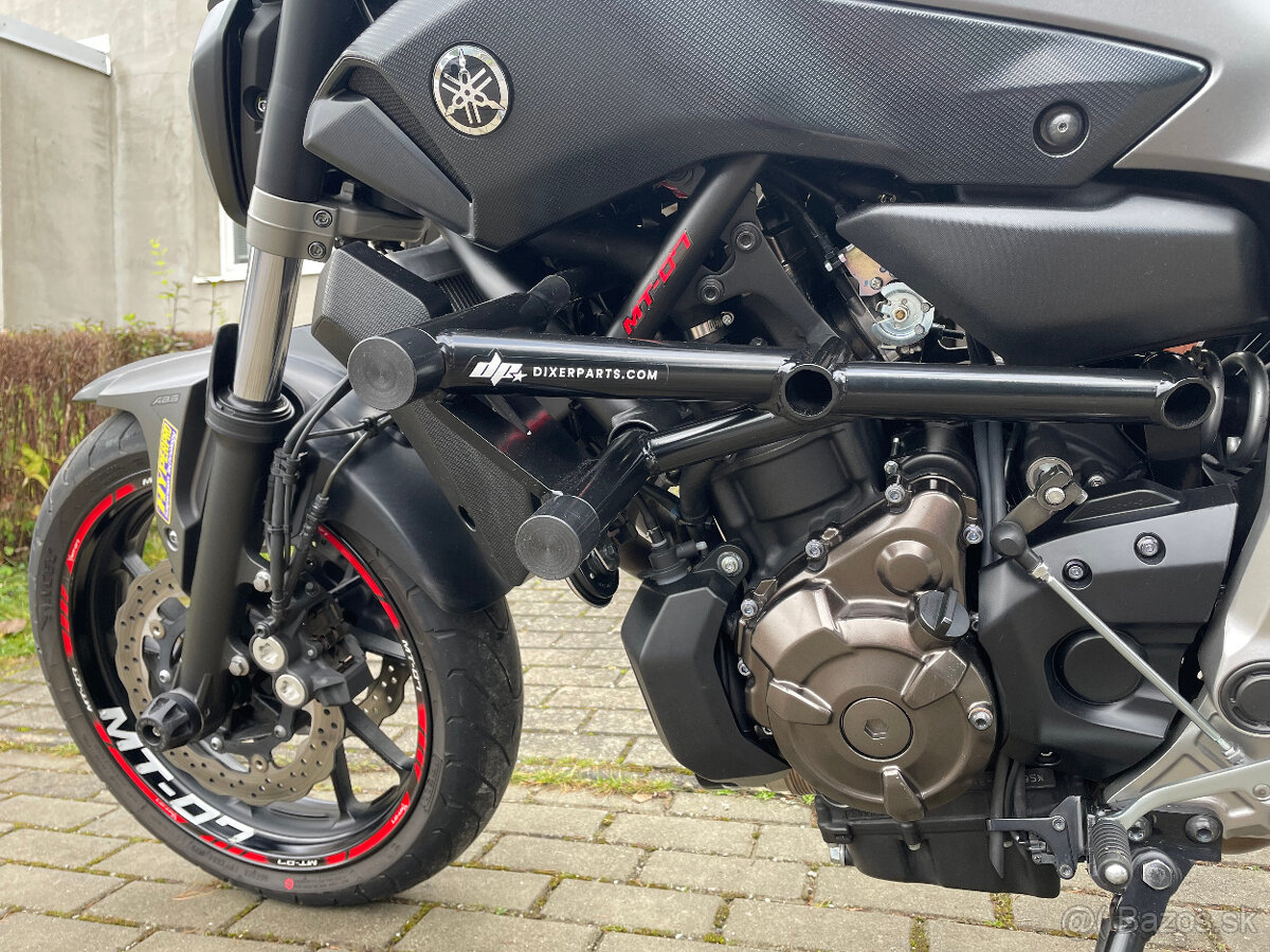 YAMAHA MT 07 - 12