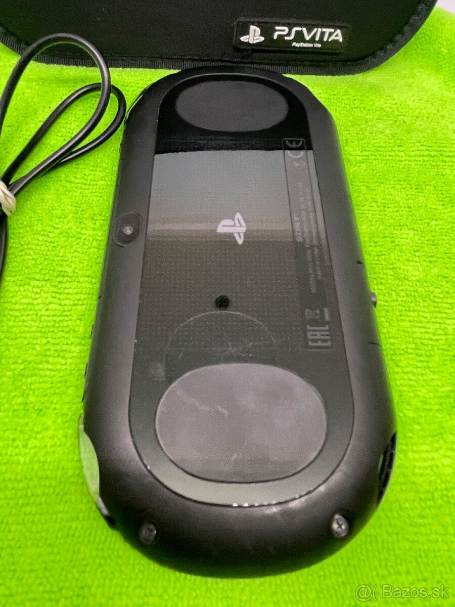 PS VITA PCH-2016 - LCD displej +8gb karta - 12