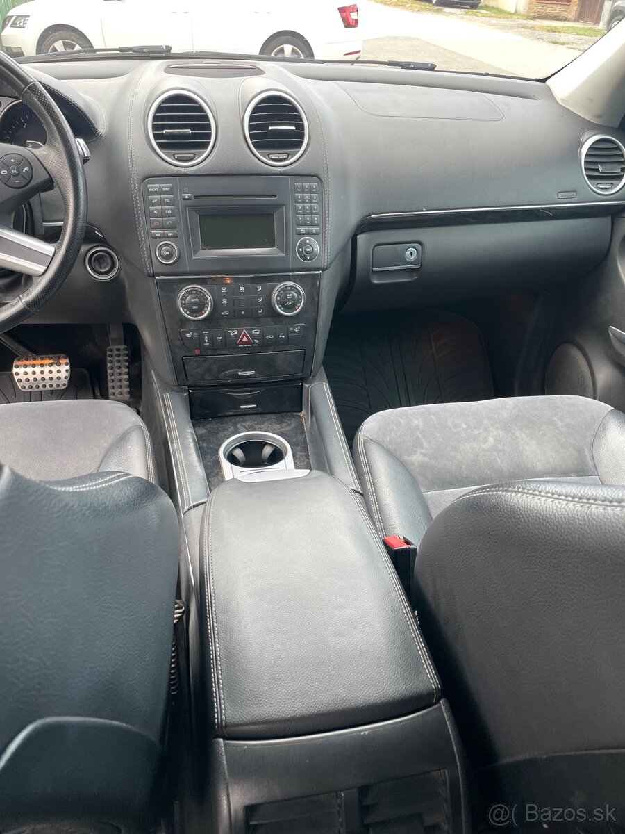 Mercedes benz ML - 12