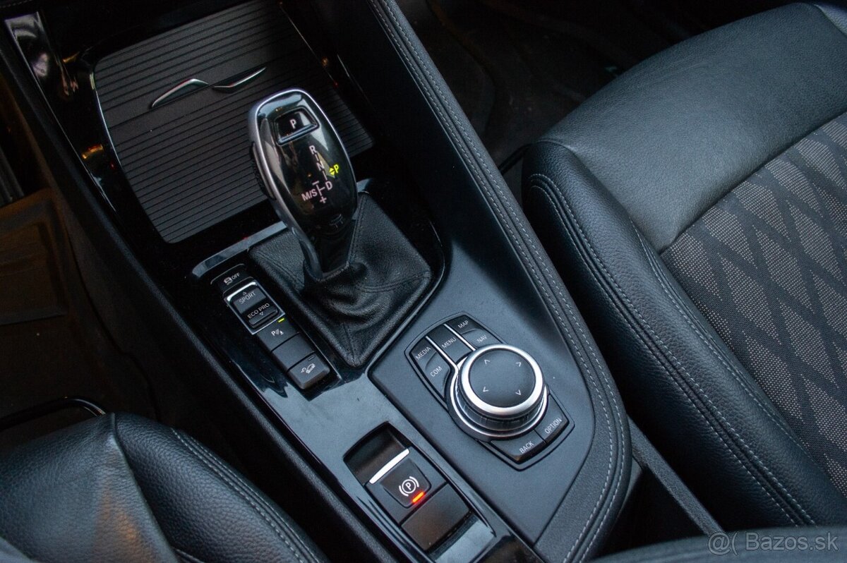 BMW X1 xDrive 20d A/T - 12