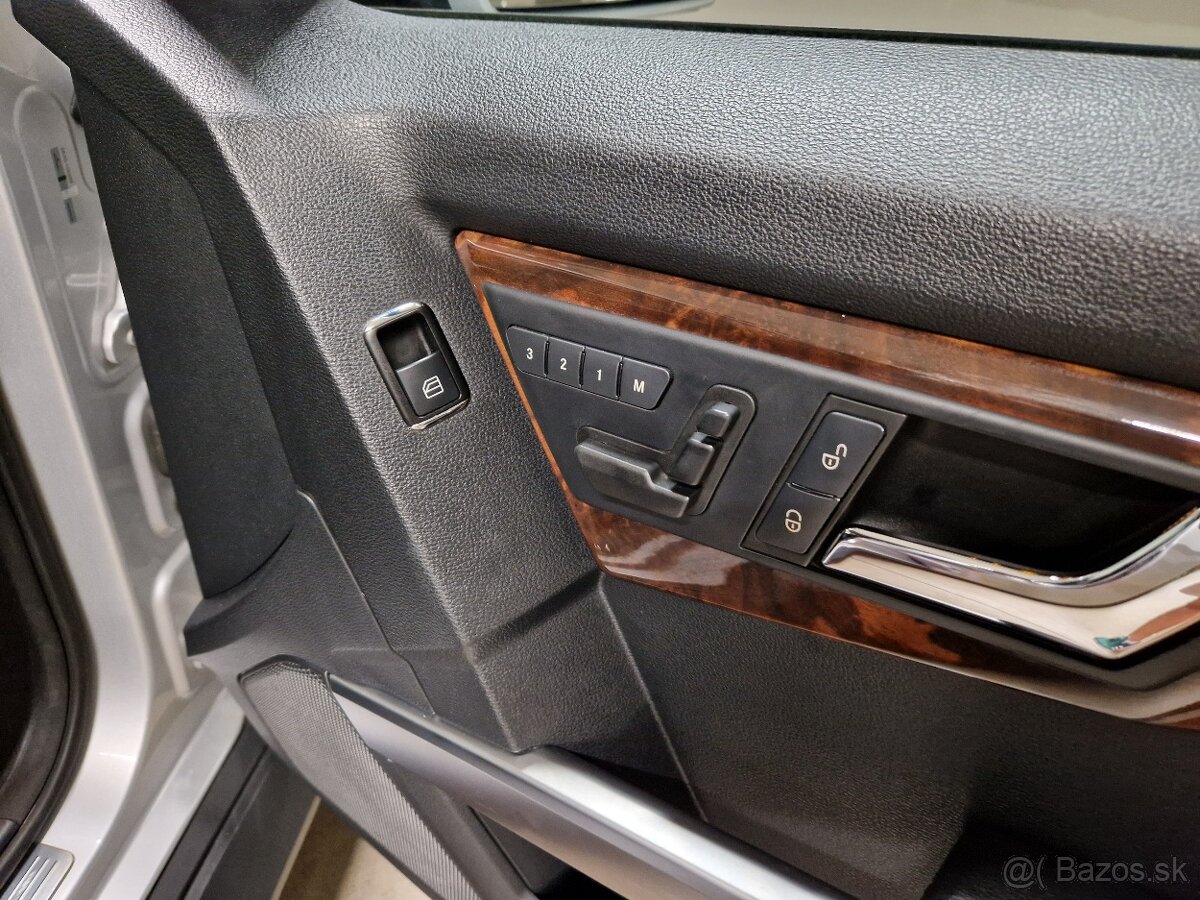 Mercedes-Benz GLK V6 3,0L 320 CDI 4MATIC Auto Pano Ťažné - 12