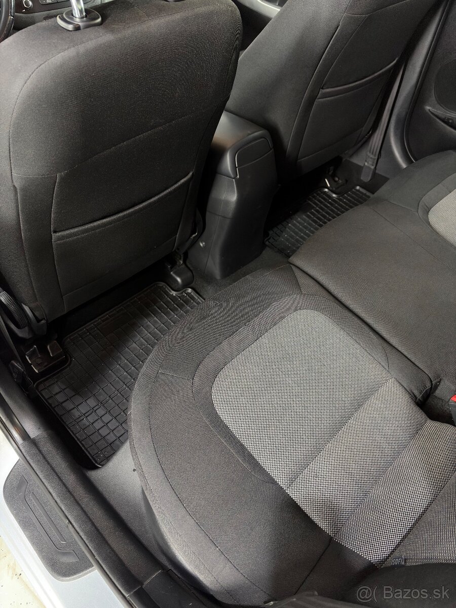 KIA Ceed 2015 SW 100kw 1.6 CRDI Automat - 12