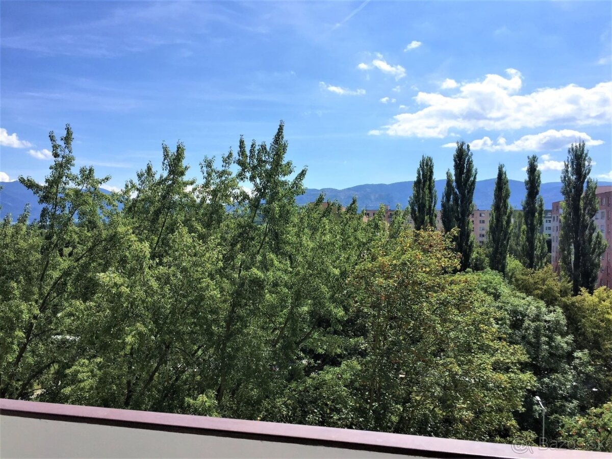 menší 2KK Vlčince | rekonštrukcia | lodžia | Berlínska 8 - 12