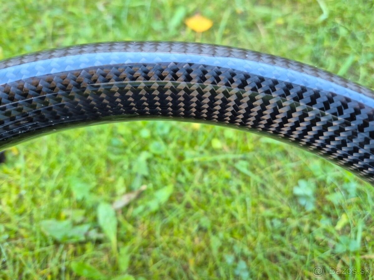 AUDI R8 VOLANT SPORTOVY START/STOP - DRIVE SELECT - 12