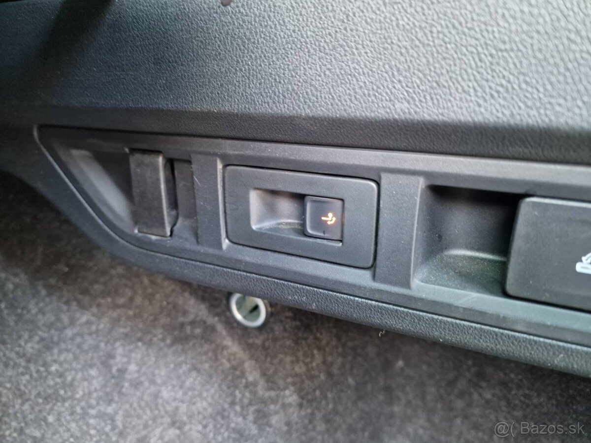 Škoda Octavia Combi 2.0 TDI SCR Style DSG - 12