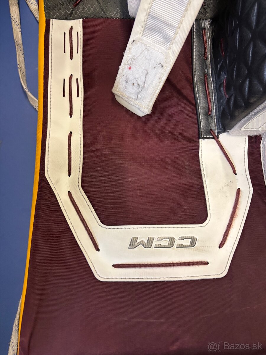 CCM AXIS XF PRO brankársky set - 12