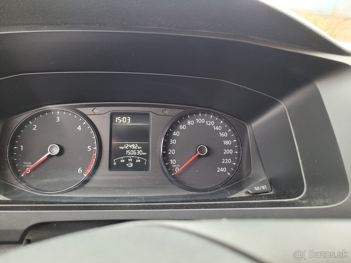 VOLKSWAGEN MULTIVAN T6 2,0Tdi 2018 - 12