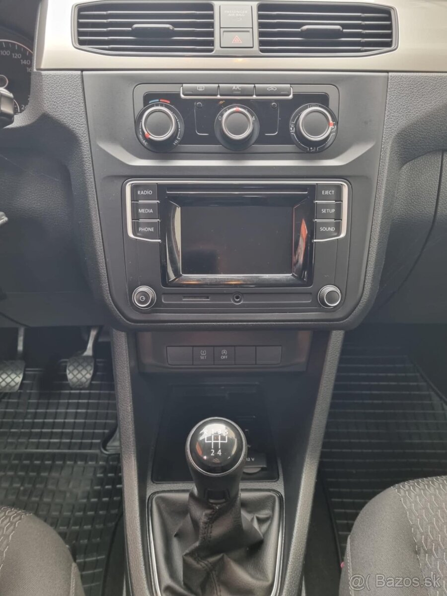 Predám Volkswagen Caddy 2.0 TDI 2016 - TOP STAV - 12