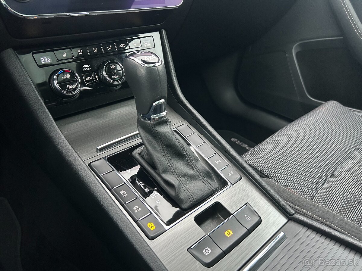 Škoda Superb 2.0 TDI Style 4x4 DSG - 12