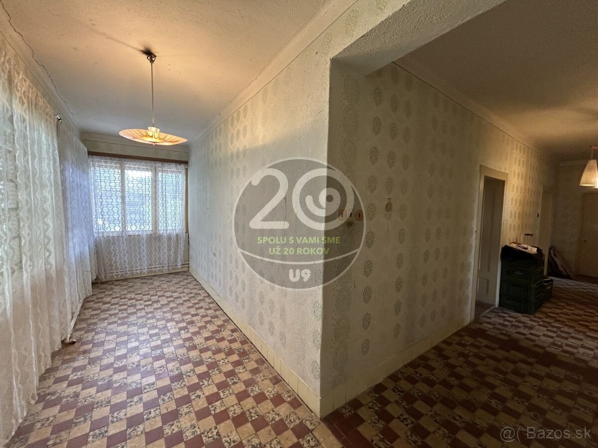 Príjemný rodinný dom vhodný na chalupu aj trvalé bývanie v o - 12