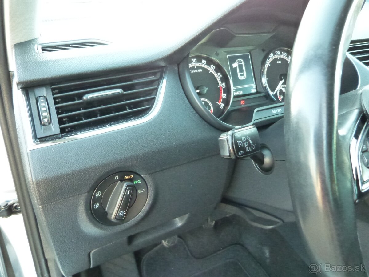 Škoda Octavia Combi 1.6 TDI 115k Clever - 12