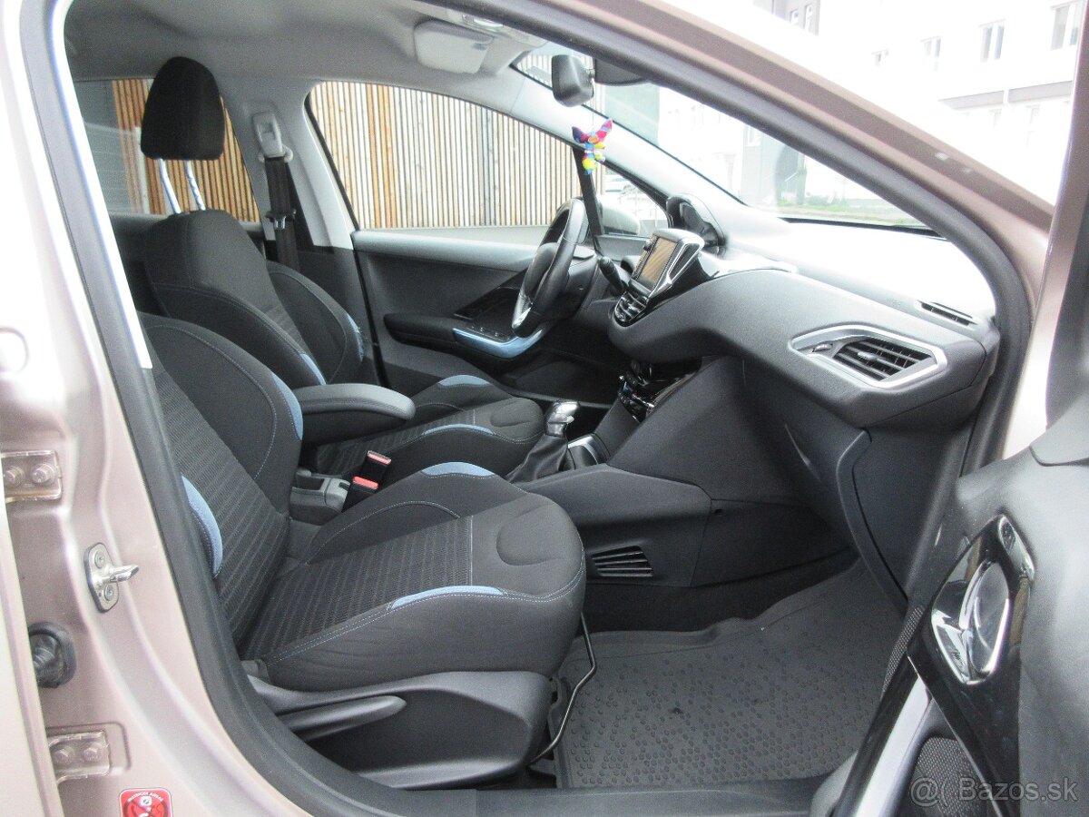 Peugeot 208 1.4 Vti Allure - 12