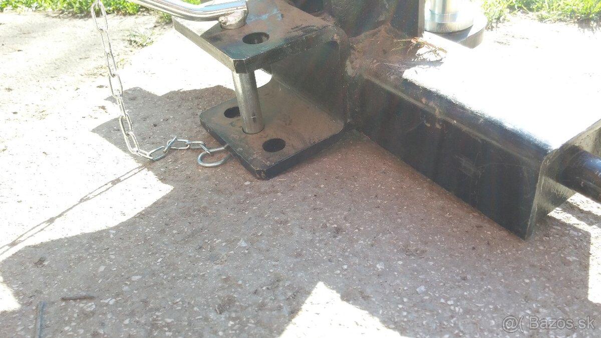Záves na trojbod guľa na pripojenie náradia na agzat - 12