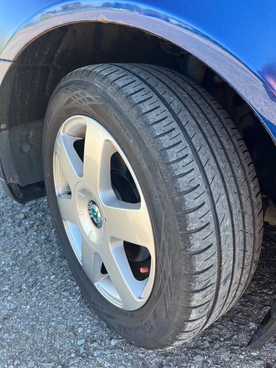 Octavia 2 1,6 MPI + LPG - 12