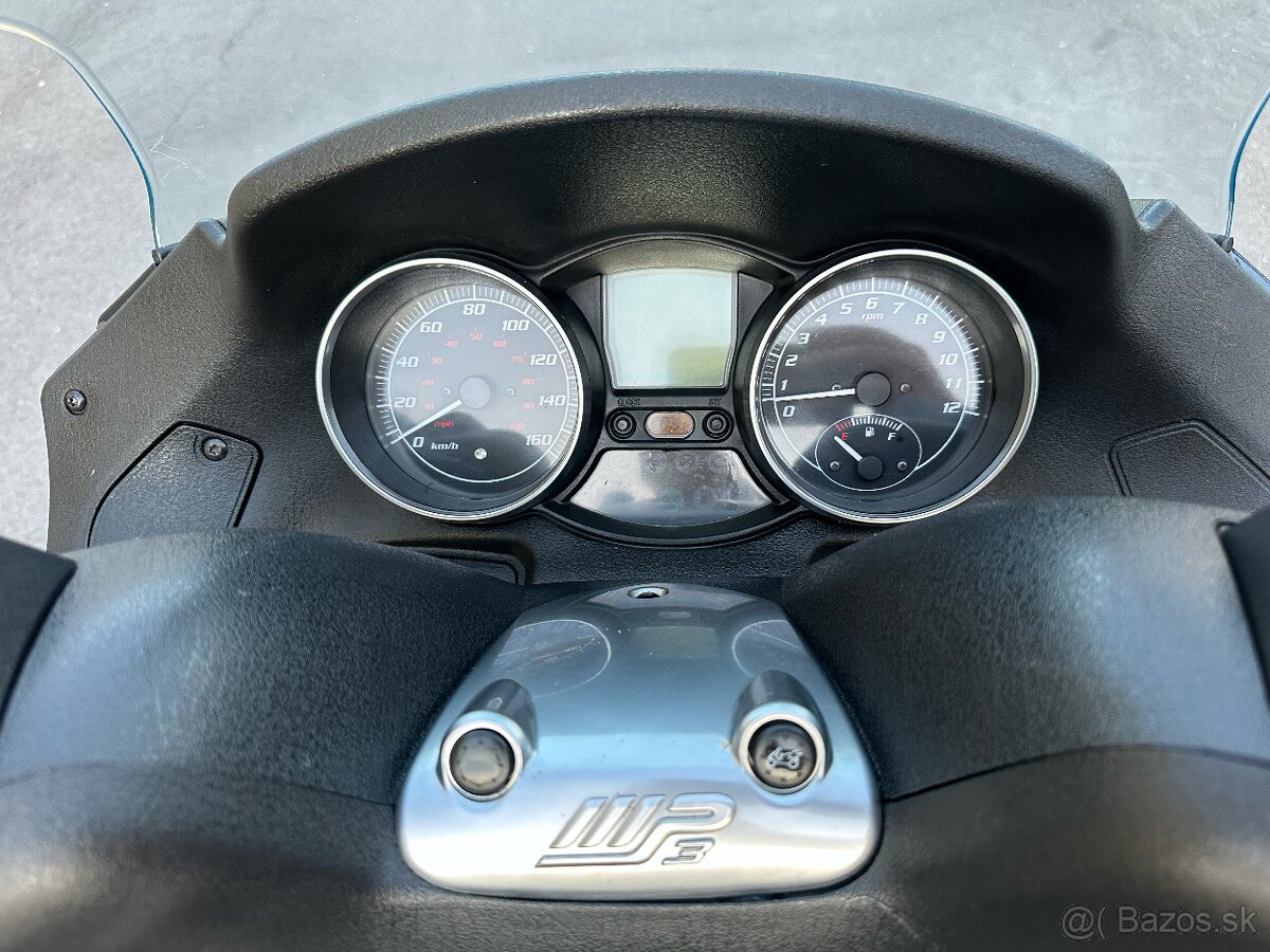 Piaggio MP3 300 LT - 12