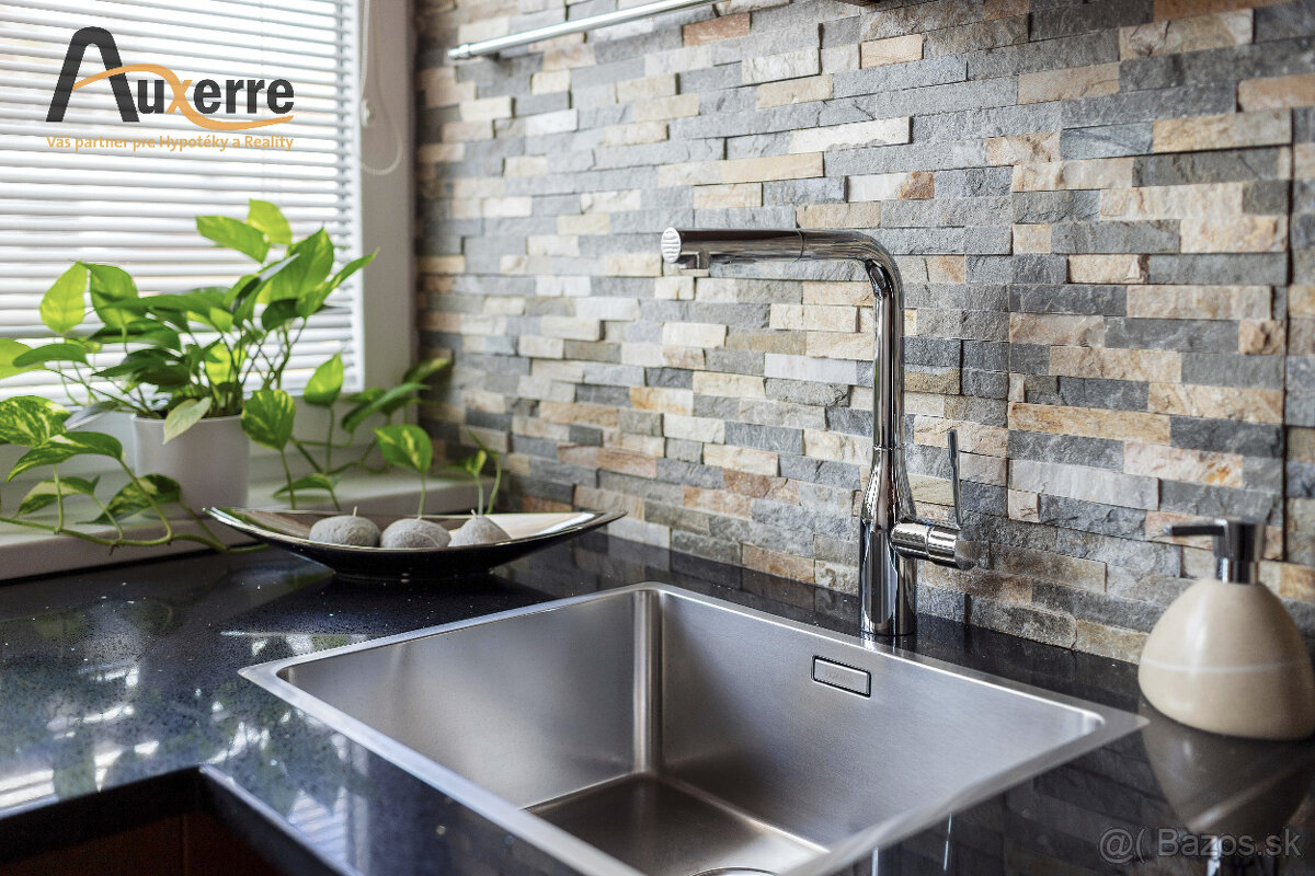 Priestranný 3-izbový byt v Starom Meste - Bratislava - 12