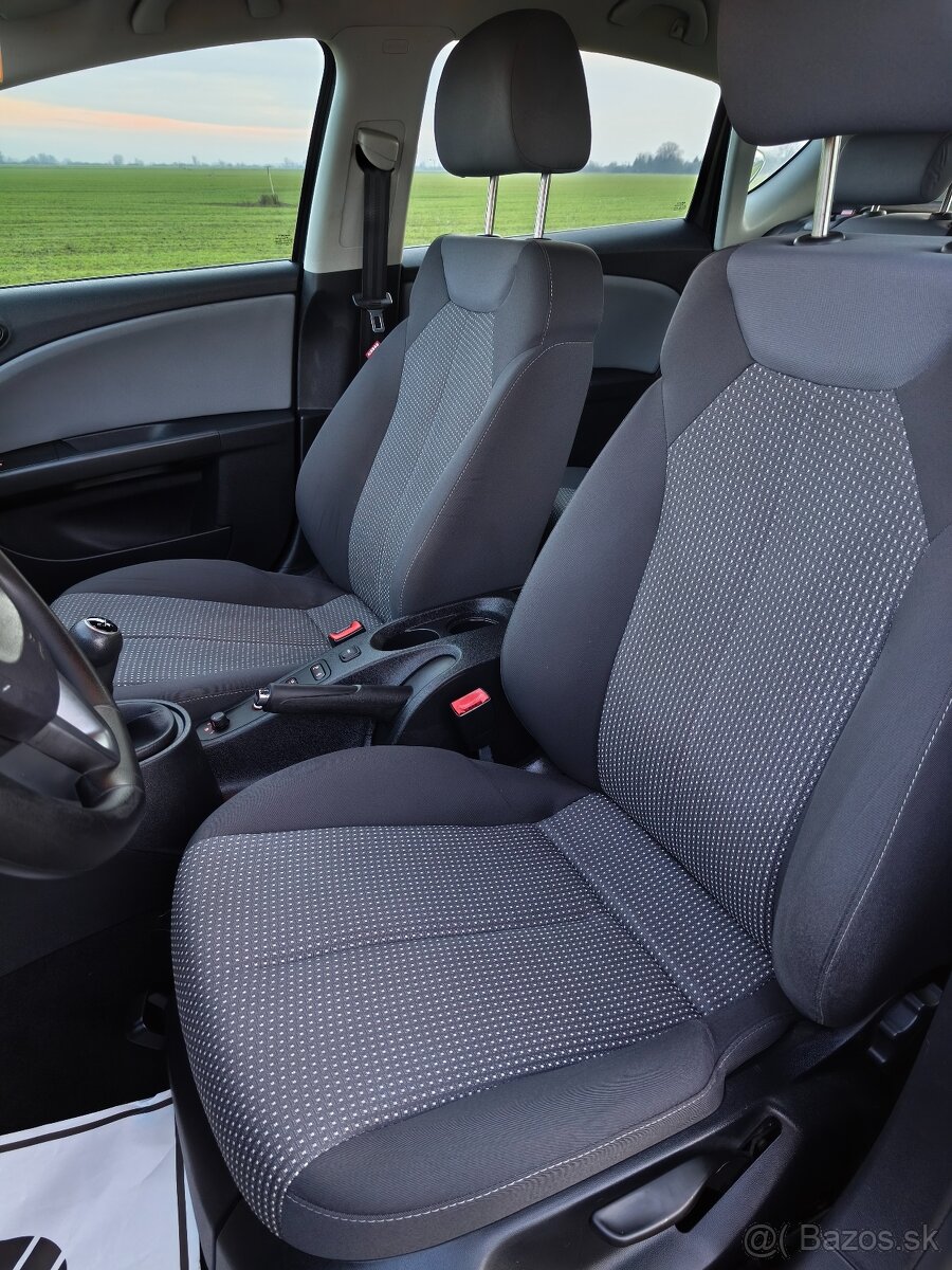 SEAT LEON 1.4i 16v REFERENCE - 12