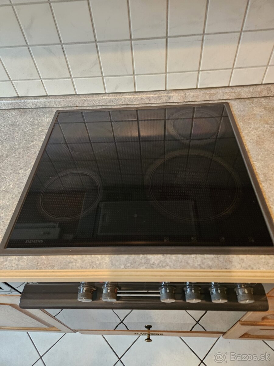 Masívna kuchynská linka z Nemecka so spotrebičmi - 12