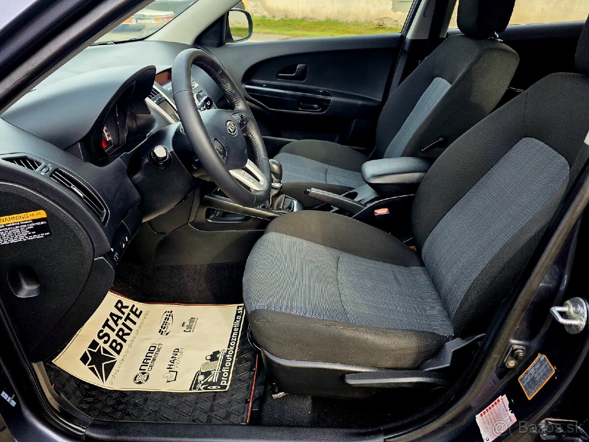 Kia Ceed 1.4 CVVT • Facelift 2011 • 172 tisíc KM • Nová STK - 12