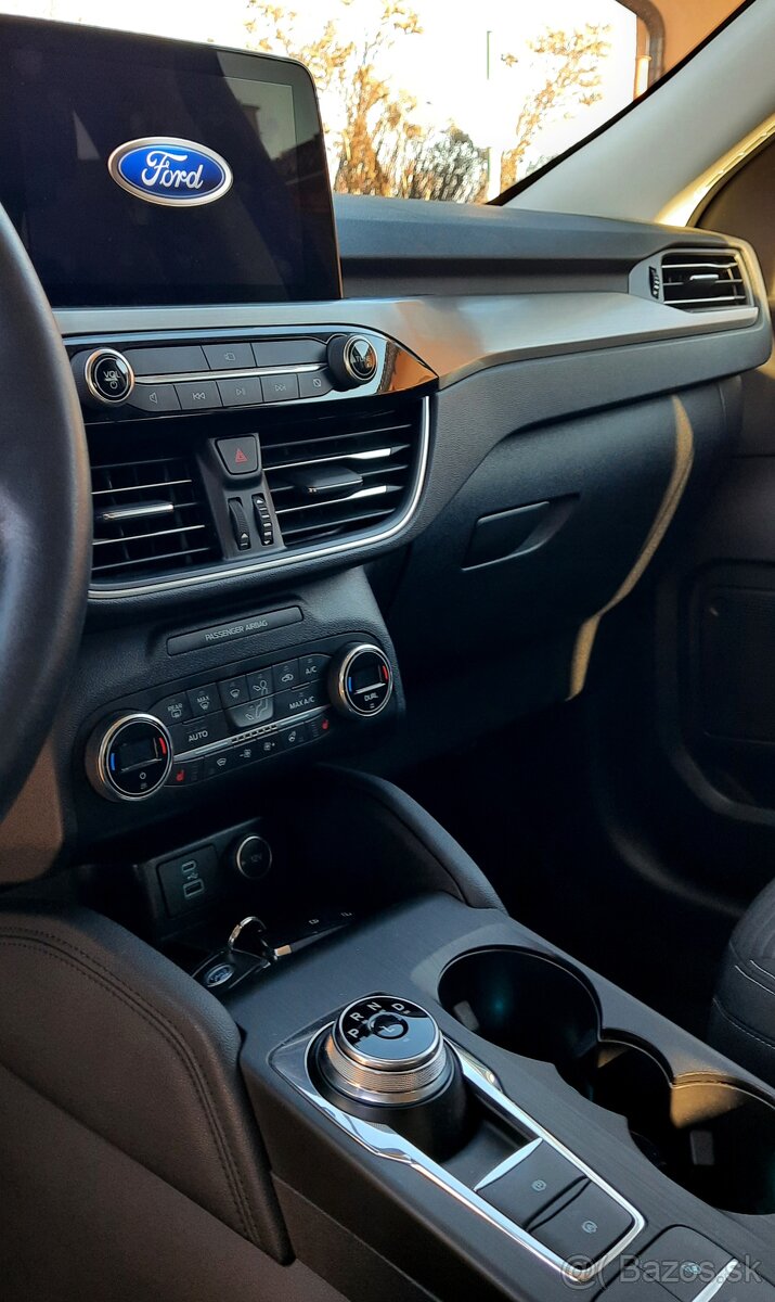 Predám Ford Kuga 2.5 Duratec PHEV 225k Titanium CVT - 12