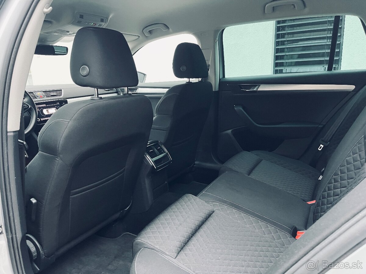 Škoda Superb Combi 2.0TDI Style 2021 - 12