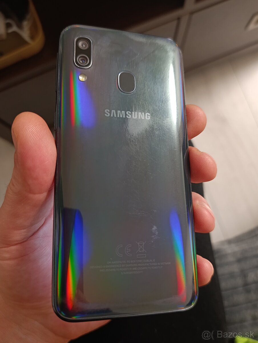 Samsung Galaxy A40 4GB RAM 64GB ROM - 12