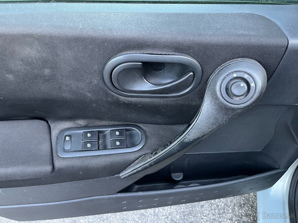 Predám Renault Megane Grandtour - 12