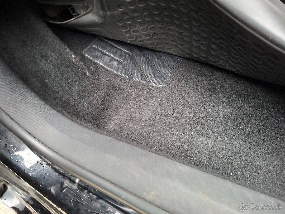 Citroen C4 1.4 Benzín - 12