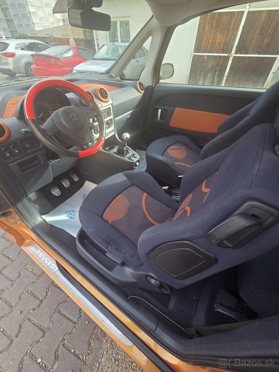 Peugeot 1007 1.4 - nafta - 12