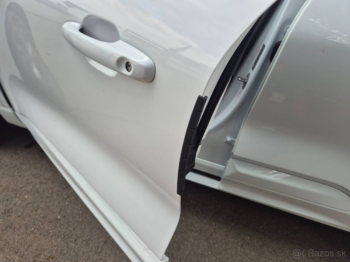 Ford Kuga 2.5 Duratec PHEV 225k ST-Line CVT - 12