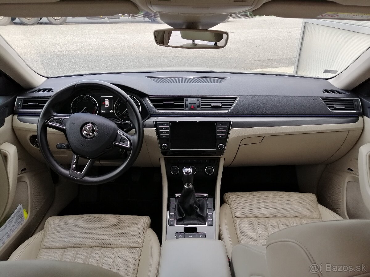 Škoda Superb combi 2.0 TDI 110 kw - 12