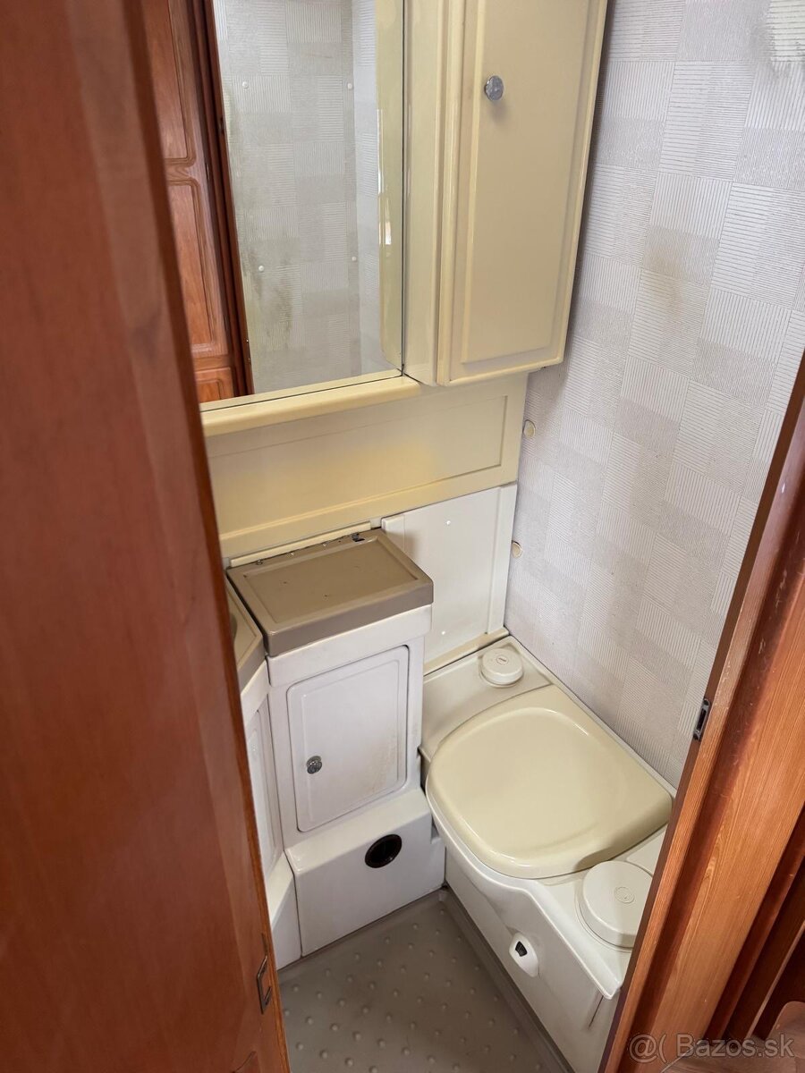 Predam obytný príves Wilk - 12