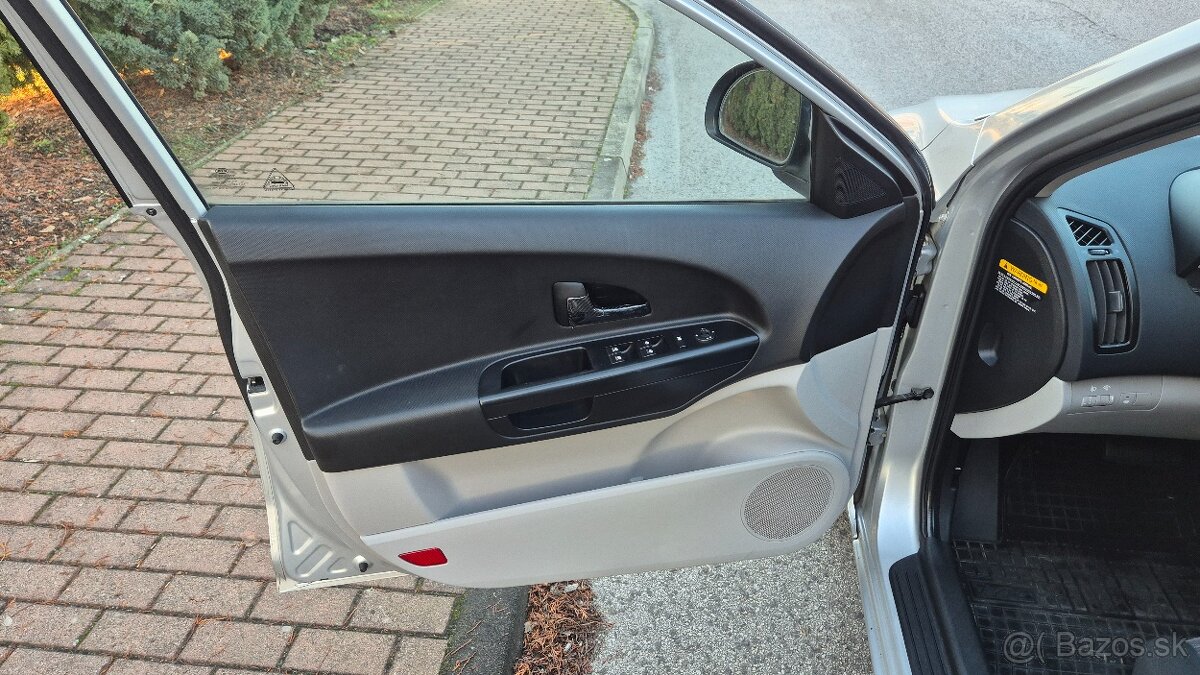 Kia Ceed benzín Automat - 12