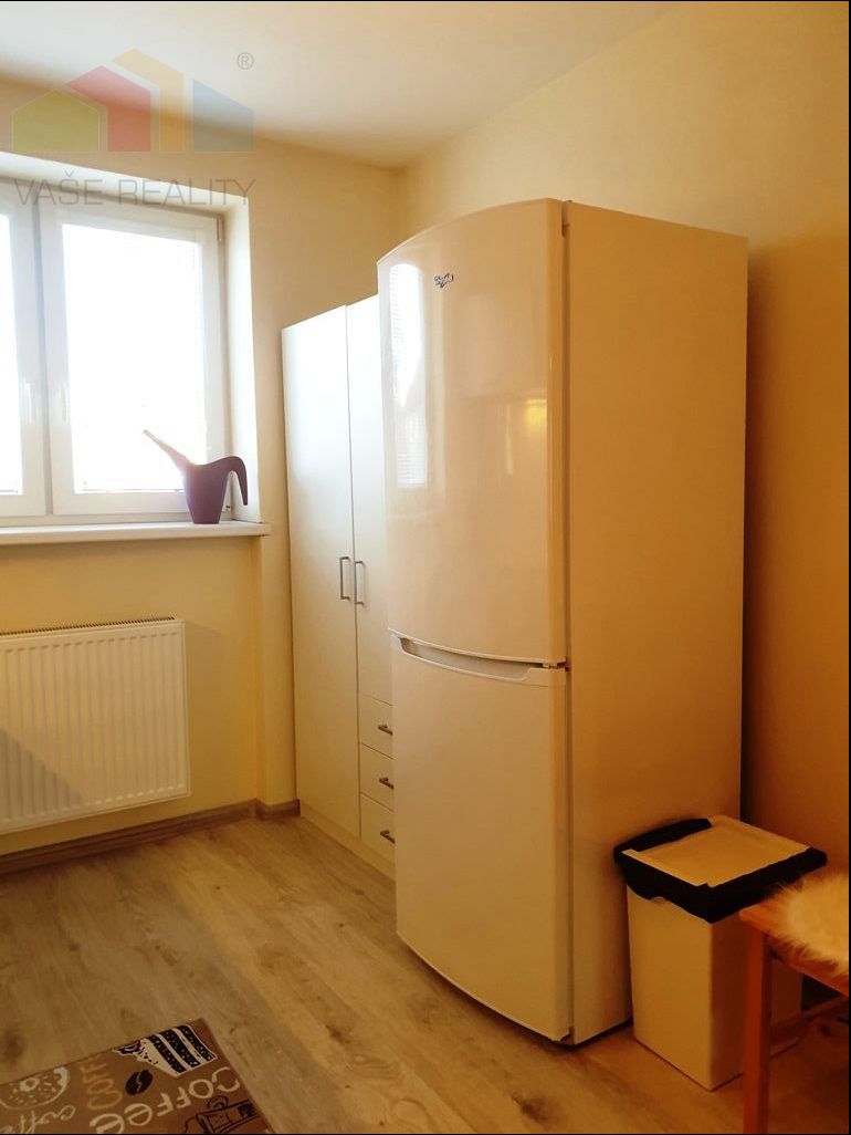 Na prenájom moderný zariadený 2-izbový byt po kompletnej - 12