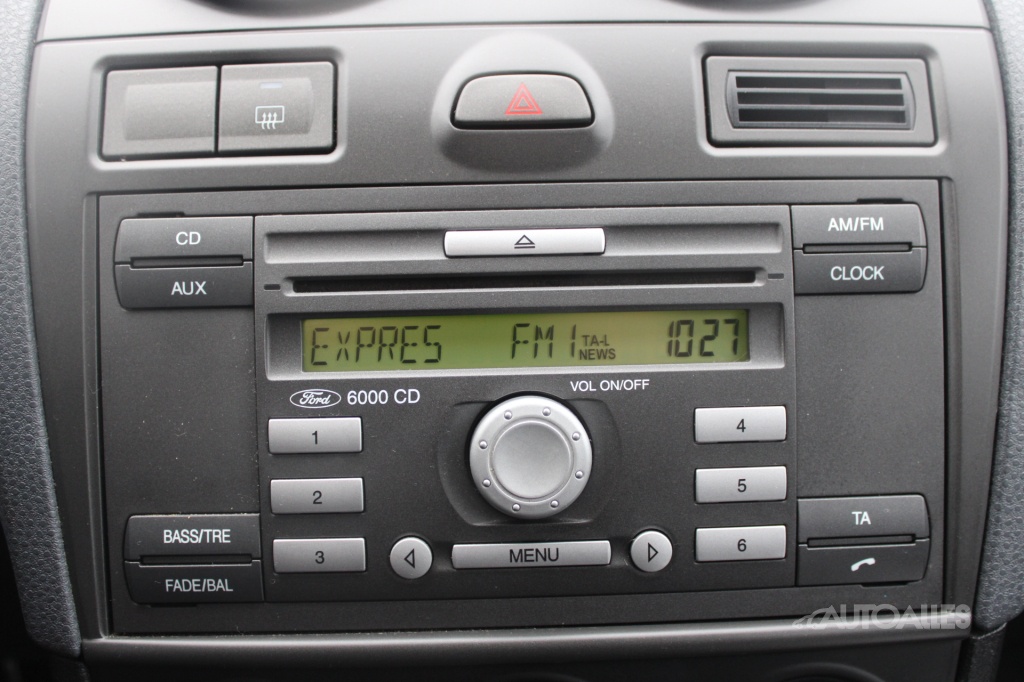 Ford Fiesta 1,3 i 51 kW - 12