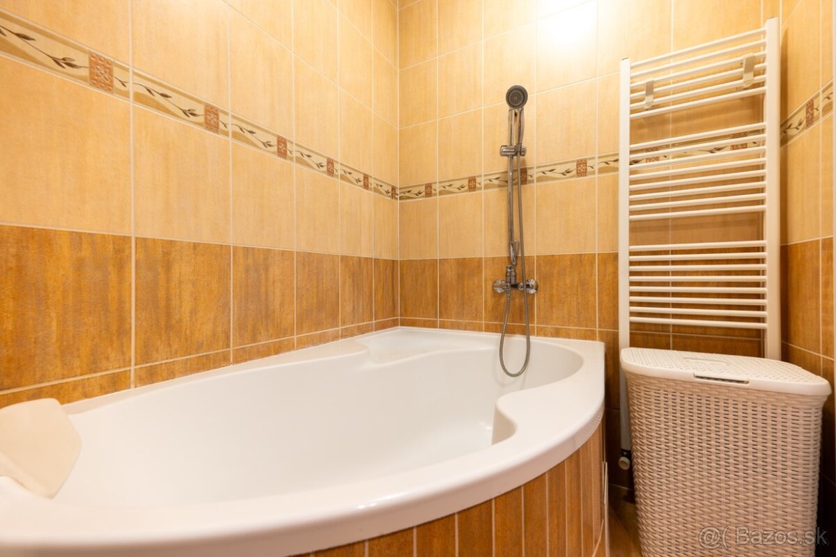 Priestranný 3 izbový byt + garáž, Beckov - 12