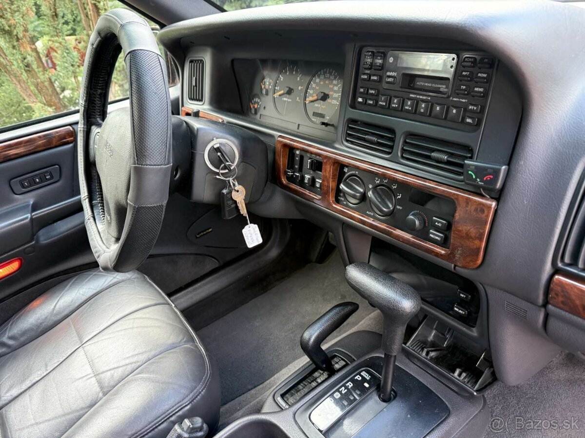 JEEP GRAND CHEROKEE 5,2i - 12