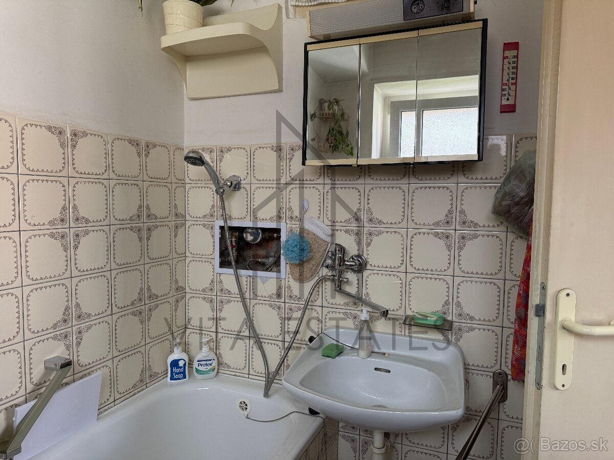 🏡 Na predaj veľkometrážny byt s balkónom - Nováky - 12